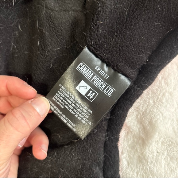 Canada Pooch 14 Red and Black Dog Jacket - Picture 3 of 3